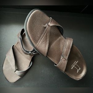 NWT - Premium Brand Thierry Rabotin walking sandals